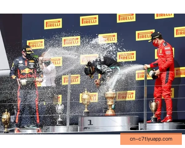 史上首位！F1英国站：哈密尔顿九次夺冠喜极而泣